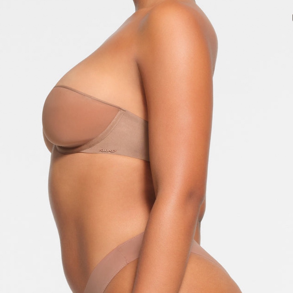 SKIMS NWOT Weightless Strapless Bra - Clay - Picture 3 of 4